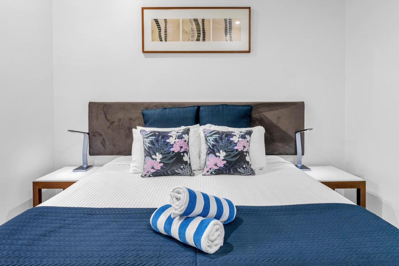 Elysium Private Apartments Triton By The Sea Палм Коув Екстериор снимка