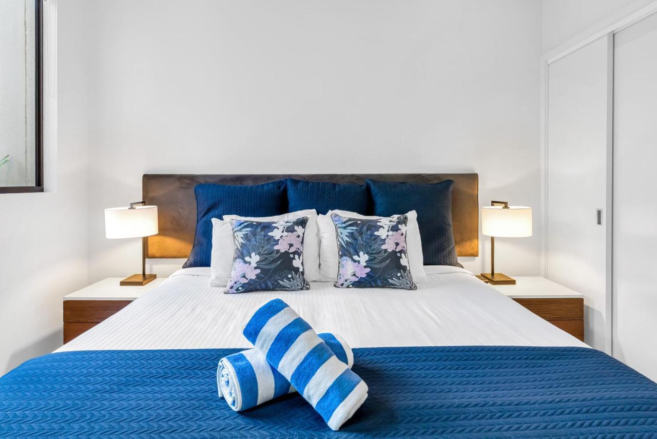 Elysium Private Apartments Triton By The Sea Палм Коув Екстериор снимка