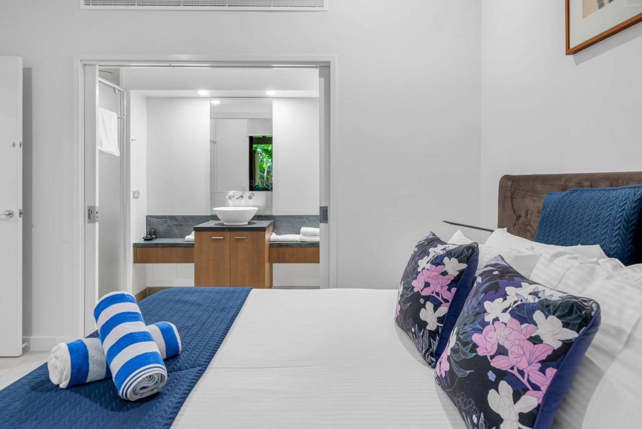 Elysium Private Apartments Triton By The Sea Палм Коув Екстериор снимка